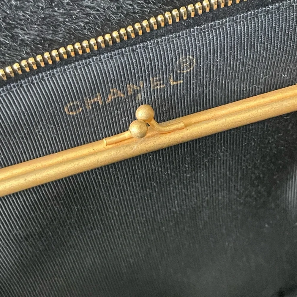 CHANEL vtg pony